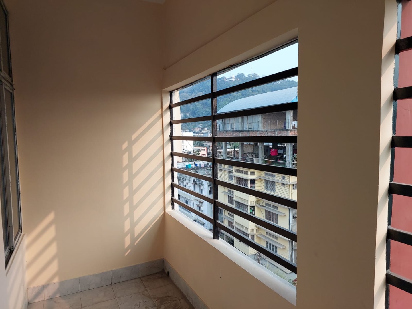 Unfurnished 3bhk in Gandhi Basti, Sarania Hills, Guwahati, Assam, India for Rent